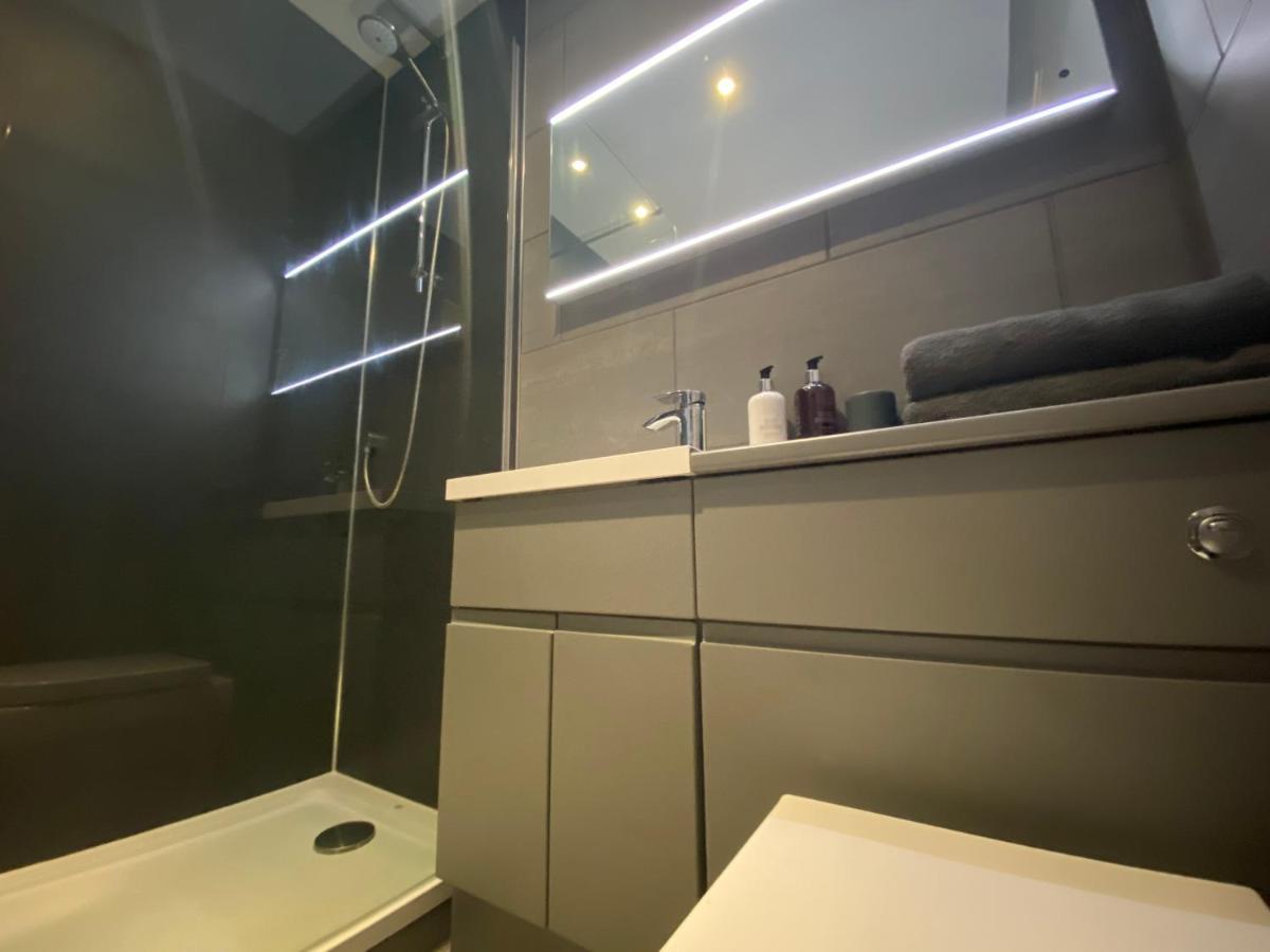 The Duplex Nairn- Spacious 3 Bedroom With Sunny Balcony エクステリア 写真