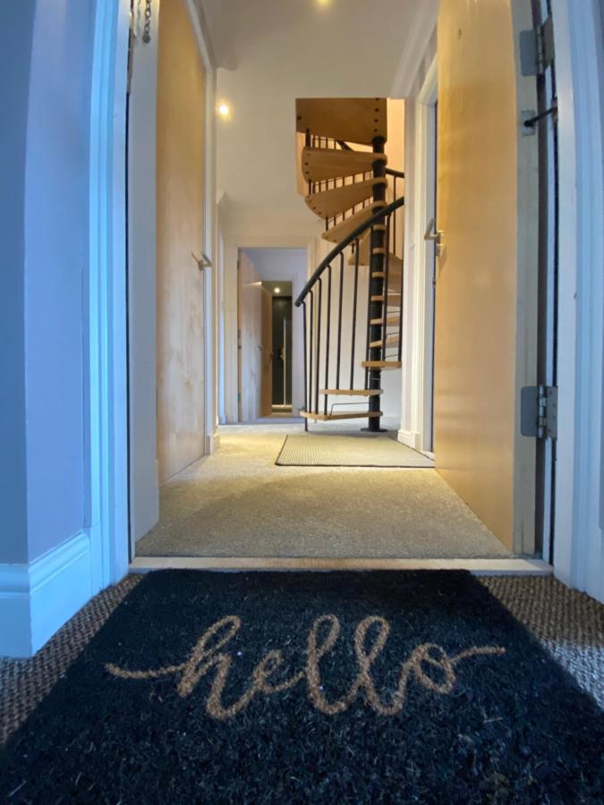 The Duplex Nairn- Spacious 3 Bedroom With Sunny Balcony エクステリア 写真