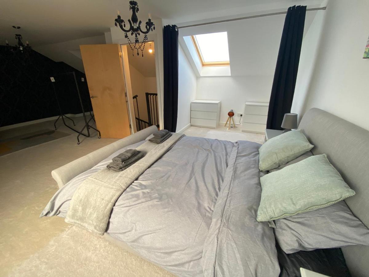The Duplex Nairn- Spacious 3 Bedroom With Sunny Balcony エクステリア 写真