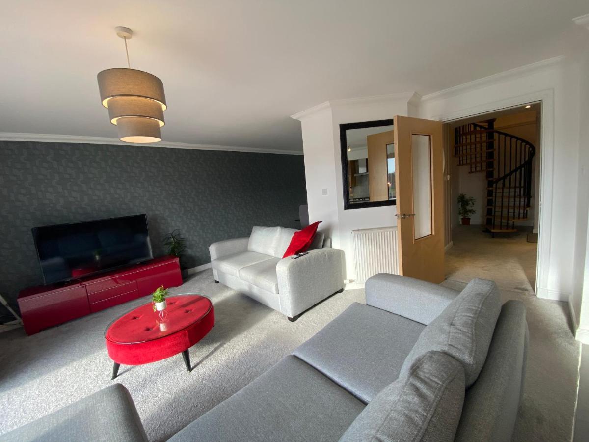 The Duplex Nairn- Spacious 3 Bedroom With Sunny Balcony エクステリア 写真